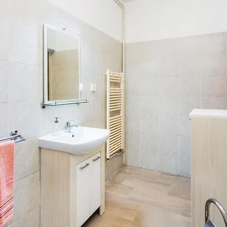 2 Bedroom Beautiful In Lejlighed