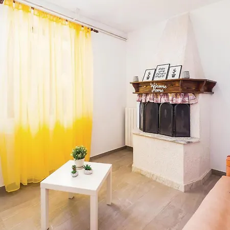 2 Bedroom Beautiful In Rabac