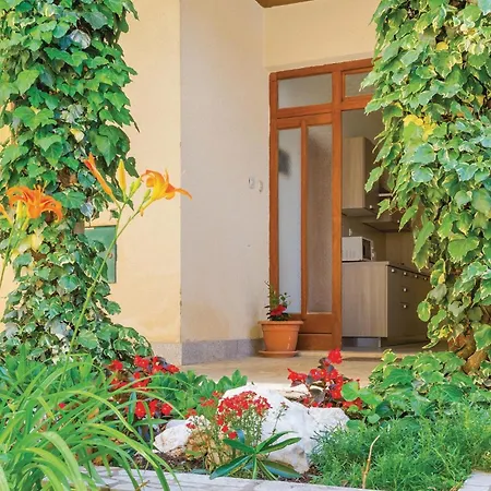 Apartament 2 Bedroom Cozy In *