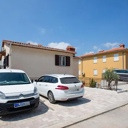 2 Bedroom Beautiful In Lejlighed *
