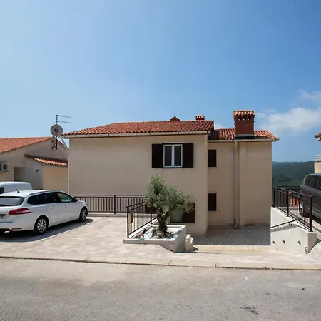 2 Bedroom Cozy In Rabac