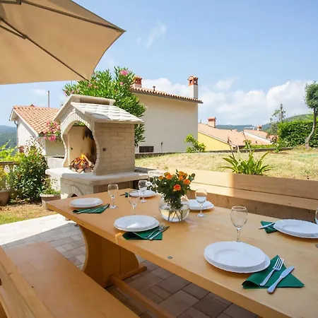 Apartament 2 Bedroom Cozy In Rabac
