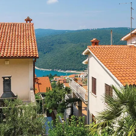 2 Bedroom Cozy In * Rabac